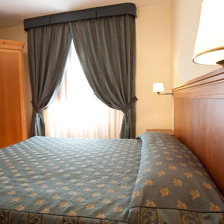 فندق مبيت وإفطار Lo Scrigno 3*