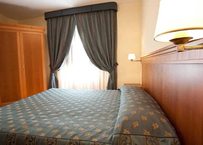 Oda ve Kahvaltı Lo Scrigno 3*